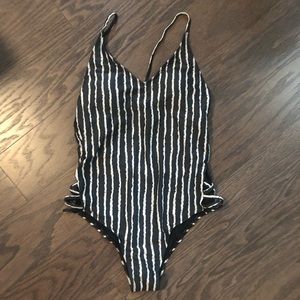 NWT Cupshe large swimsuit